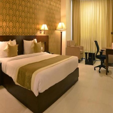 Hotel Devashish Haldwāni Exterior photo