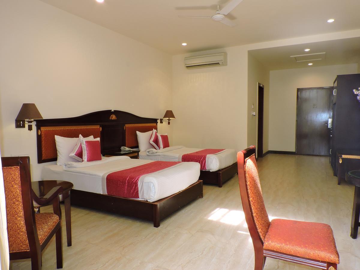 Hotel Devashish Haldwāni Exterior photo